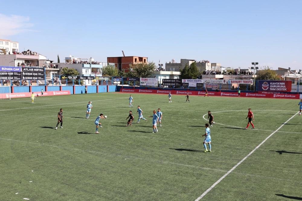 Kahta 02 Spor’dan Tarihi Zafer: Kasımpaşa’yı 3-1 Mağlup Etti